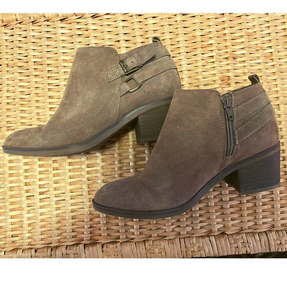 SONAMA Shoes - SONOMA WOMEN'S SUEDE BOOTS SIZE 6.5
